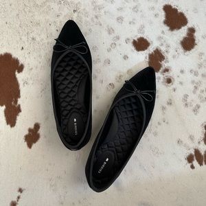 Birdies Goldfinch Black Velvet Ballet Flat